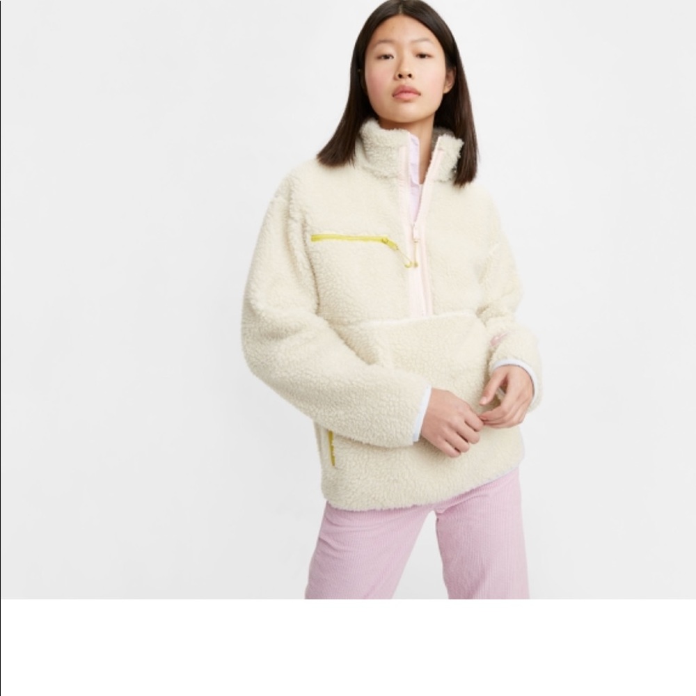 Almond, Levi’s, xs